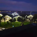 Beach & Harbour View House